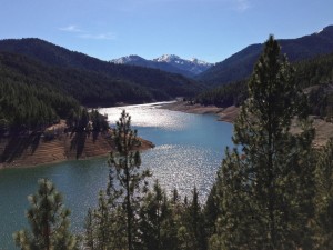 Applegate Lake in February with Red Buttes Wilderness in the distance